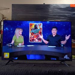 50 Inch Roku Hisense 4k Smart Beautiful Tv Comes With Remote Control Shows Great Picture Works Fantastic Guaranteed