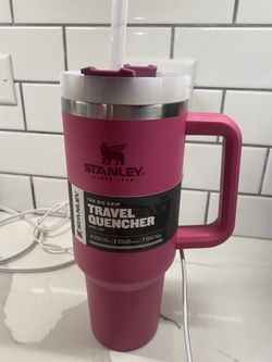 New Stanley Adventure Quencher Travel Tumbler Straw Cup 40oz Azalea Hot Pink