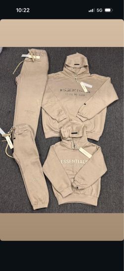 Essential sweatshirt
