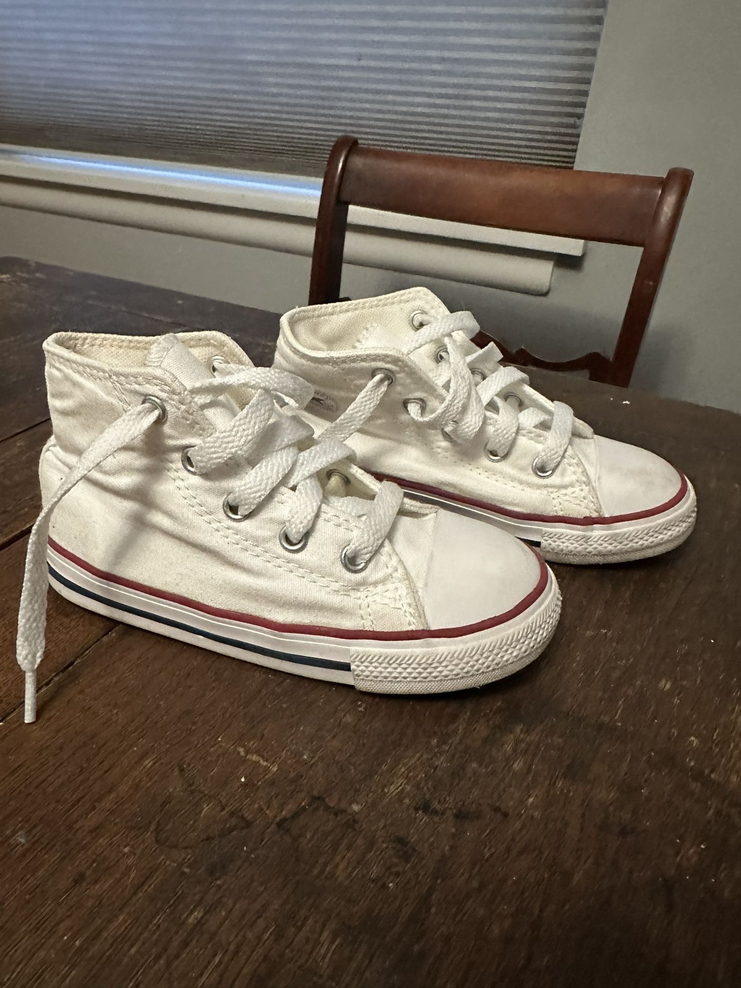 Converse High Top Toddler Size 9