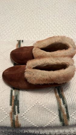 Warm furry suede house shoes size 11