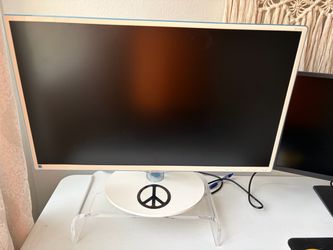 28” white Samsung Monitor