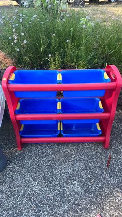 Kids shelf