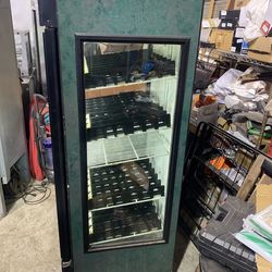 Glass door refrigerator