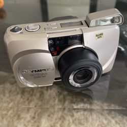 Olympus Stylus 35mm Film Camera FULLY FUNCTIONING