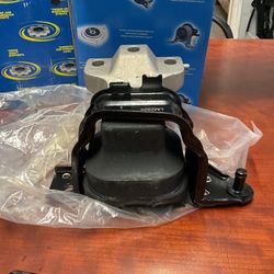 Engine Mount Chrystler/dodge 