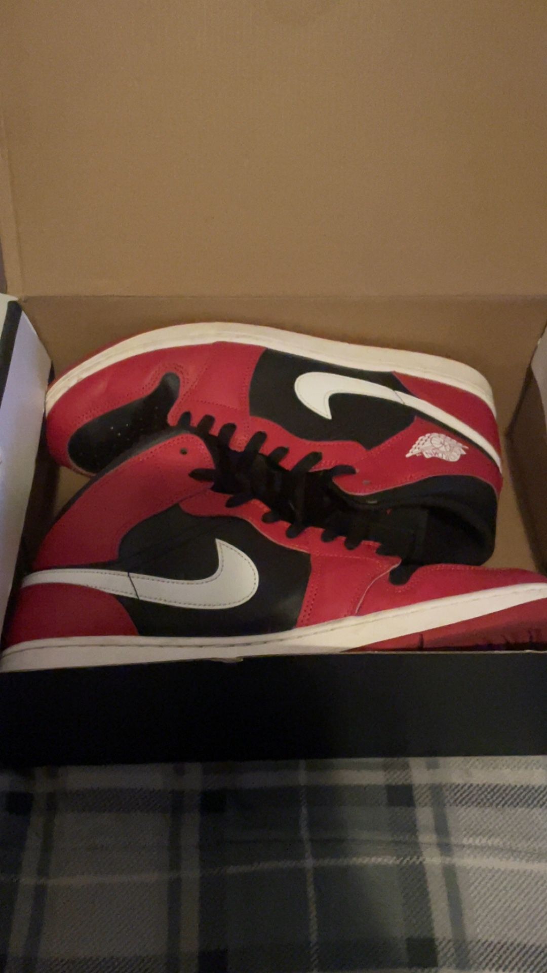 Jordan 1 Mid