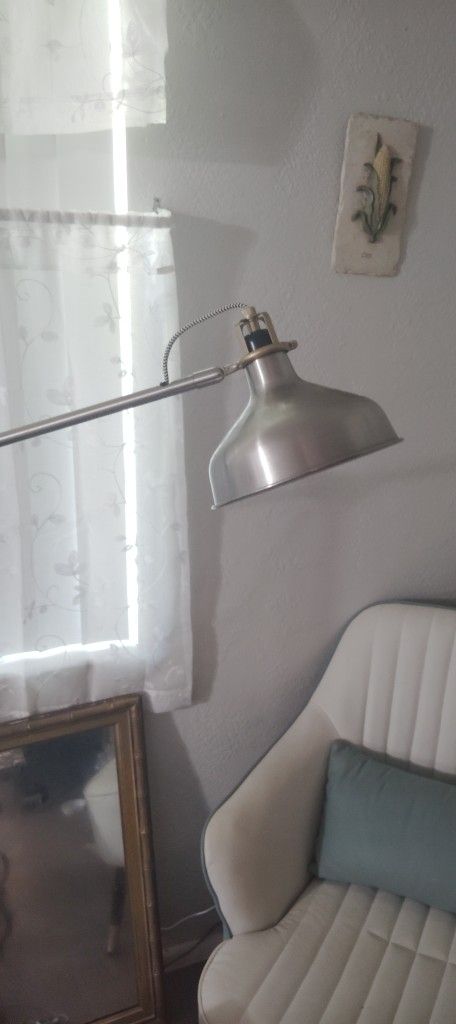 Industrial Lamp Ikea Like Nee Must Sell