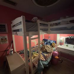 Triple Bunkbed