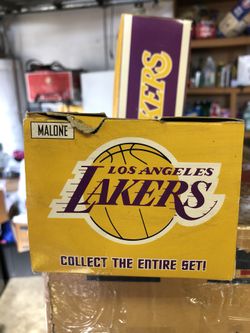 LAKER ASSORTED BOBBLE HEAD DOLLS