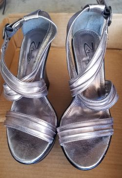 Wedge shoes