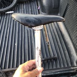 Alienation Seat With Seat Post 