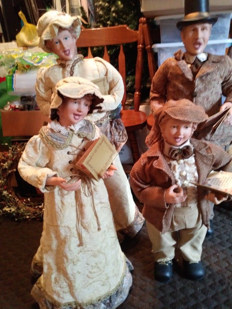 Traditional Carolers