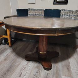 Round Dining Room Table 