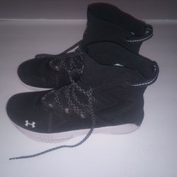 Under Armour Highlight Ace 2.0 Women’s Size 11 Black Volleyball Shoes 

