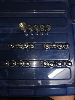 Wheel lock set