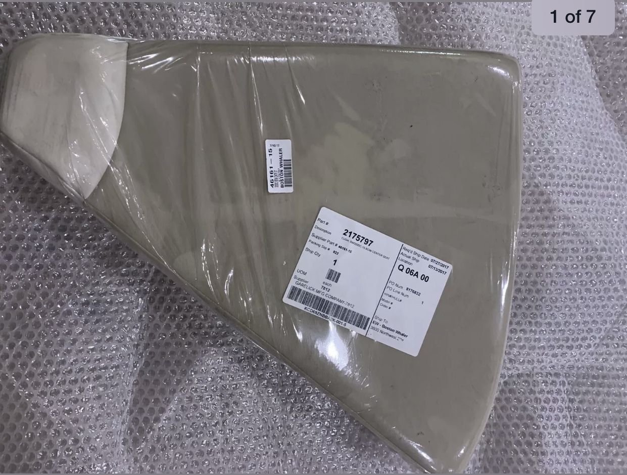 Boston Whaler 32 Vantage Seat Cushions. Please Read Description.