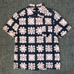 FIVE FOUR BUTTON UP SHIRT SIZE MEDIUM