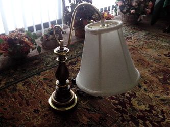 Vintage Medium-Sized Table Lamp