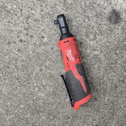 Milwaukee Rachet M12 