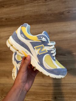 New balance 2002r
