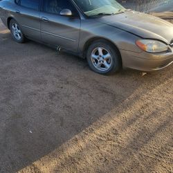 2003 Ford Taurus