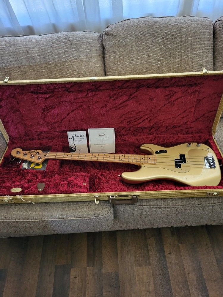 Beautiful USA Fender P Bass with Treed Case