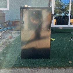 Hisense Mini Fridge 