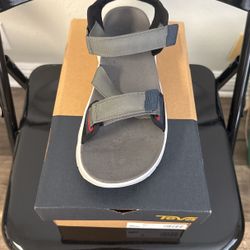 Teva Men’s 11 Brand New