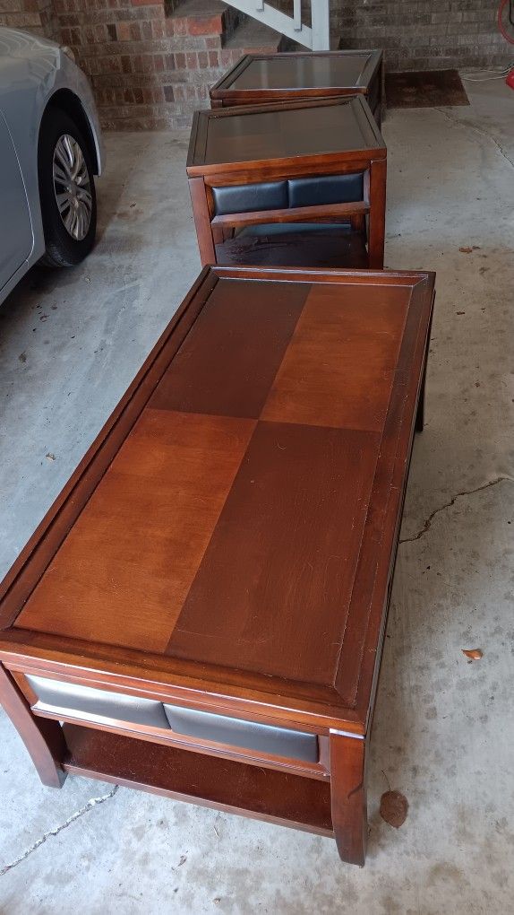 Coffee Table & Matching End Tables