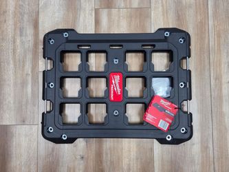 NEW Milwaukee Packout Wall And Floor Mounting Plate