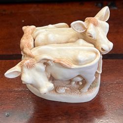 Cow – a – Bunga trinket box by Harmony Kingdom