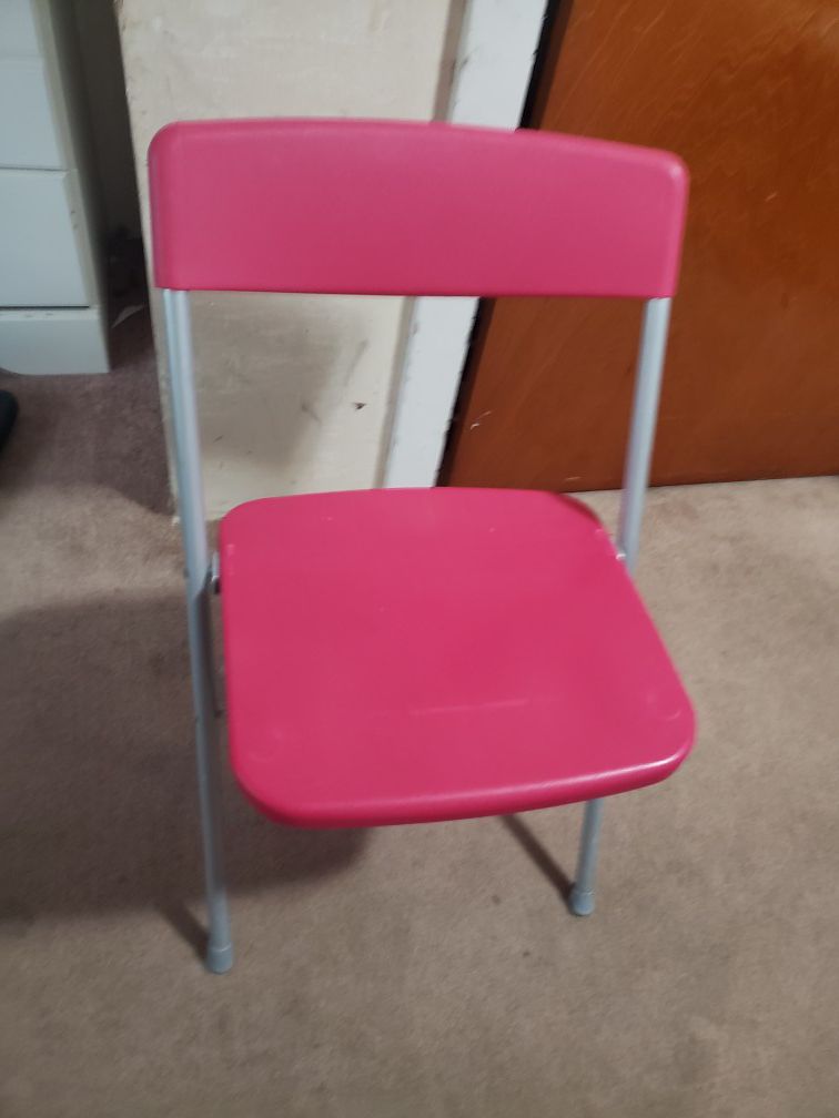 Plastic fold up chair