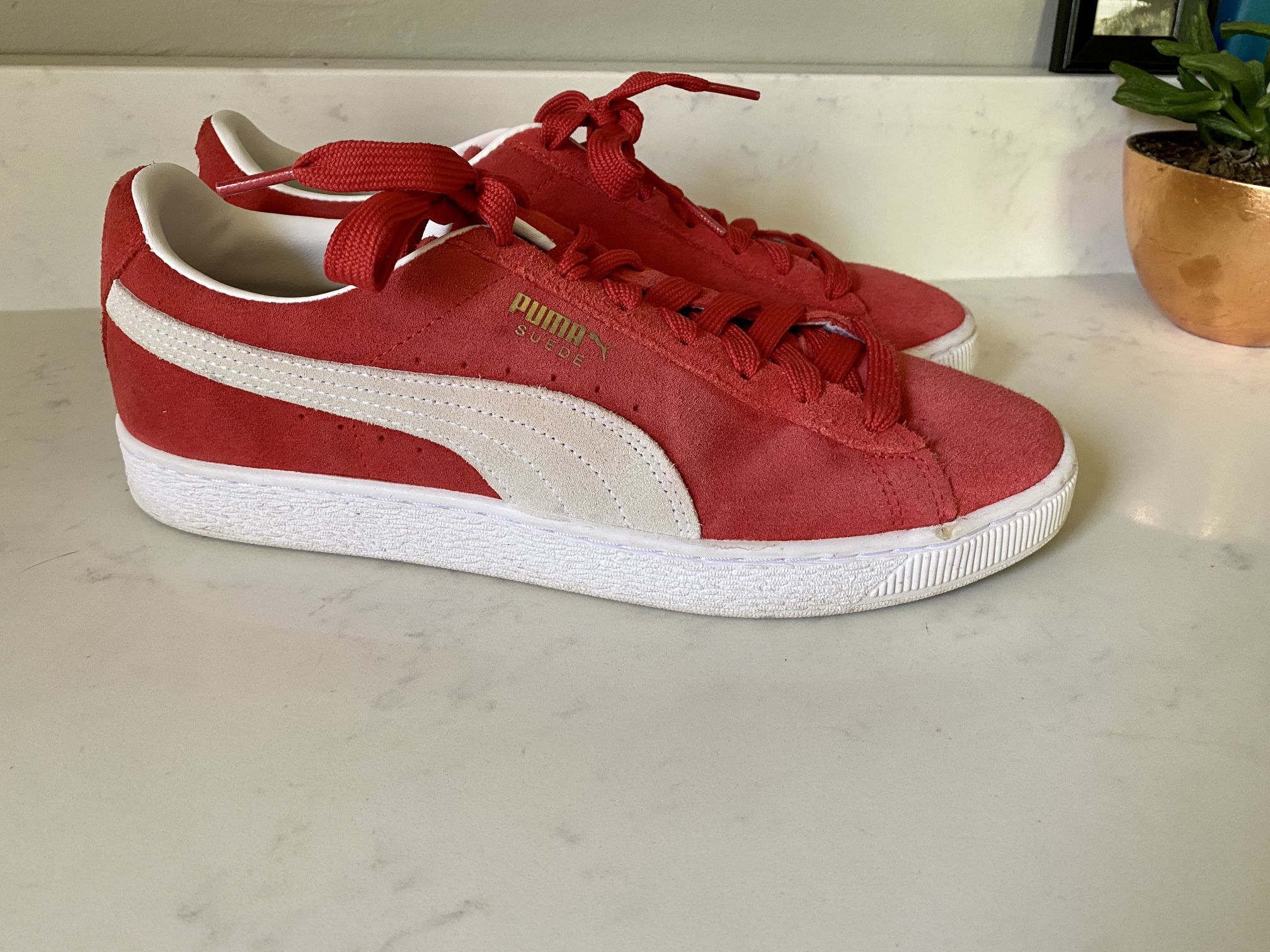 Like New PUMA Suede Classic 21 XXI High Risk Red Low Lo Top Sneakers ...
