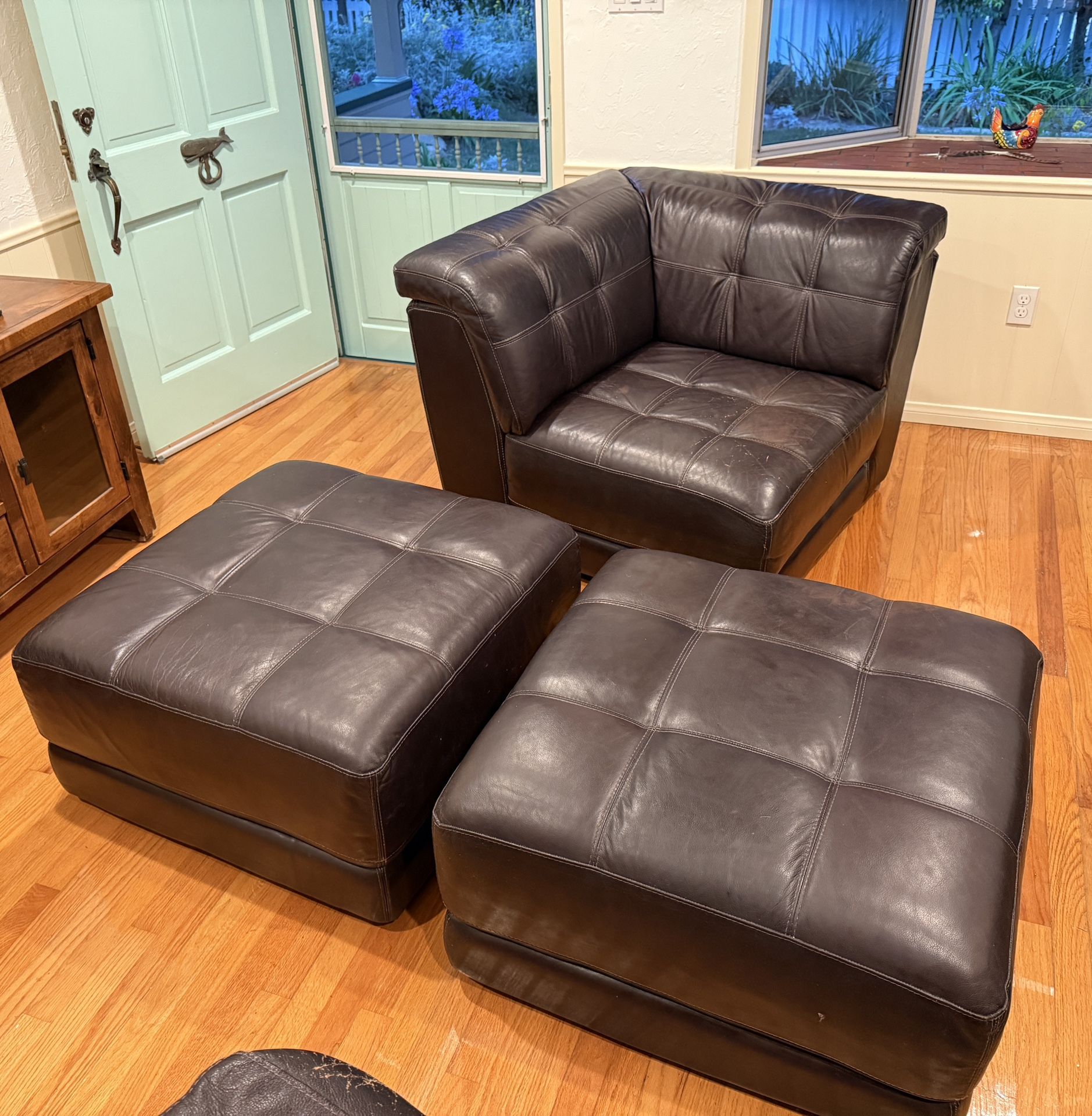 Free Couch Corner + Two Ottomans