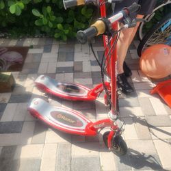 Reduced Qty 2 RAZOR Scooters Red E175