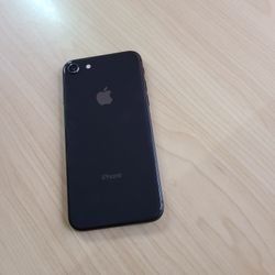 Unlocked iPhone 7 32Gb Excellent condition