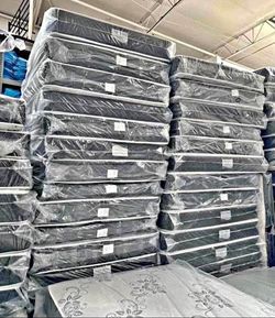 Set king size mattress and box spring
