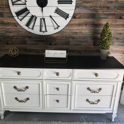 Beautiful Modern Style Dresser 