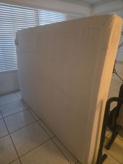 Queen mattress