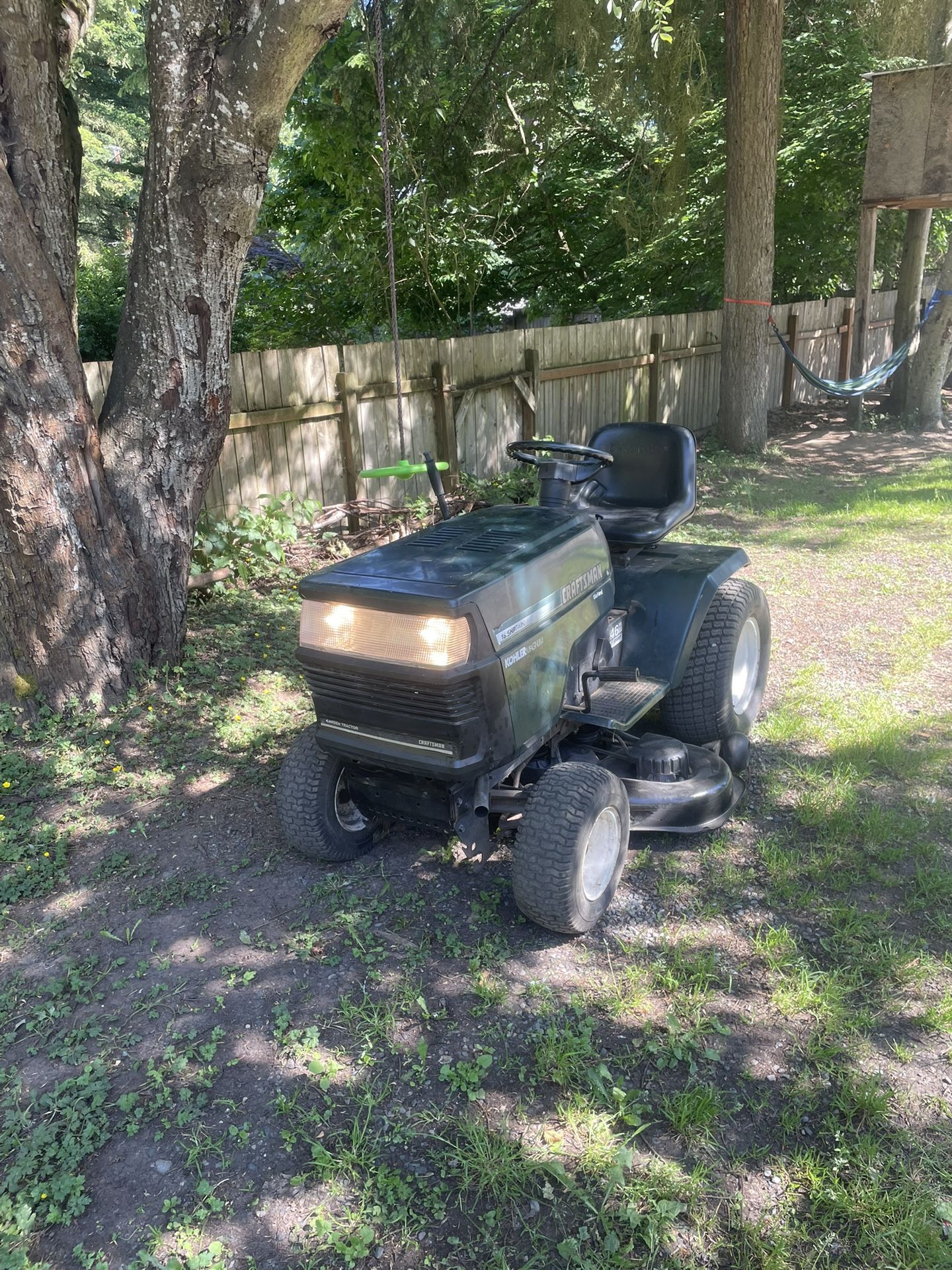 Craftsman Riding Lawnmower