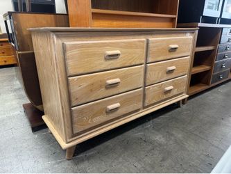 Dresser with 6 Drawers