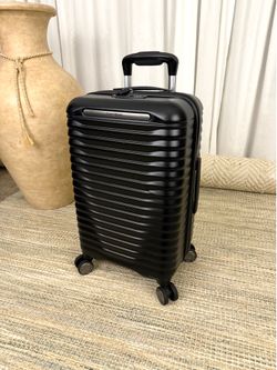 Samsonite Hardside Carry on Spinner Suitcase