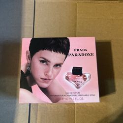 Prada Paradoxe Perfume 