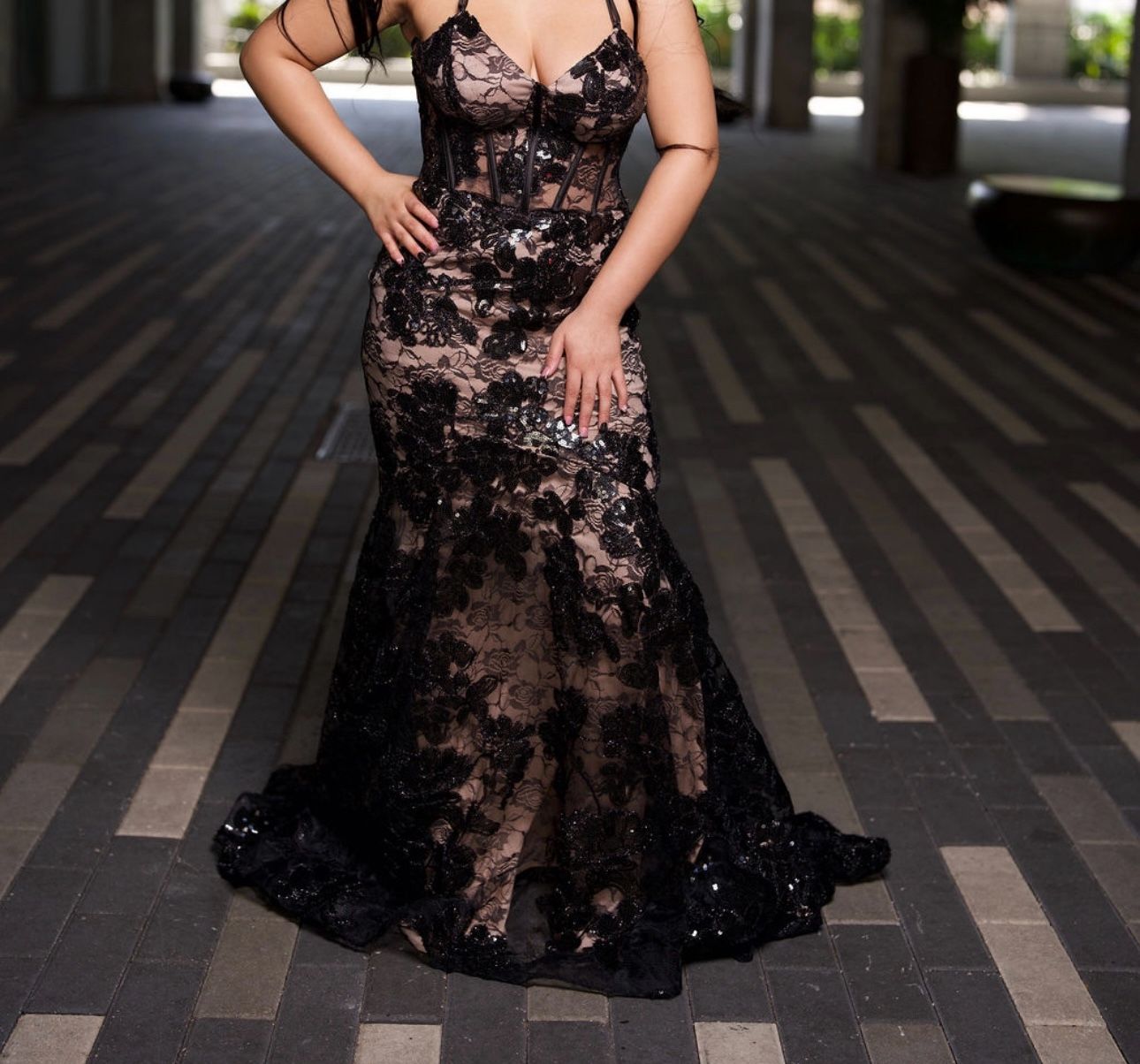 size 3 prom dress black and tan good condition