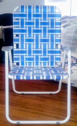 Pair Of New In The Box Blue And White Retro Folding Patio /Camping Chairs