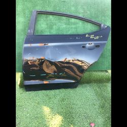 DR1001 2017-2020 HYUNDAI ELANTRA SEDAN LR Left Rear Door Auto Parts