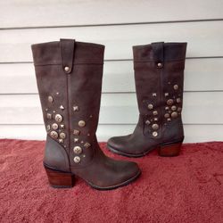 Durando 12" Women's 6M Western Brown Studded Button Pull On Plaid Lined Boots