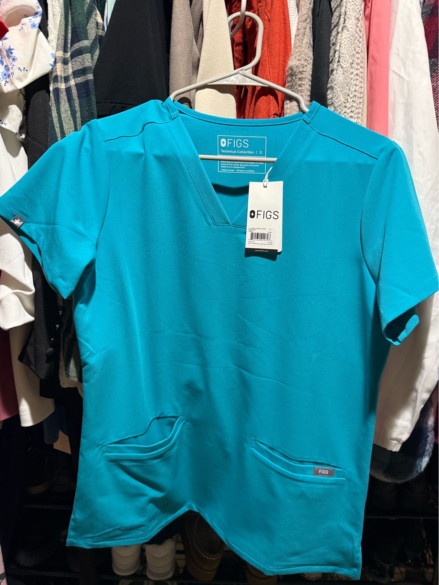 New women’s figs scrub top