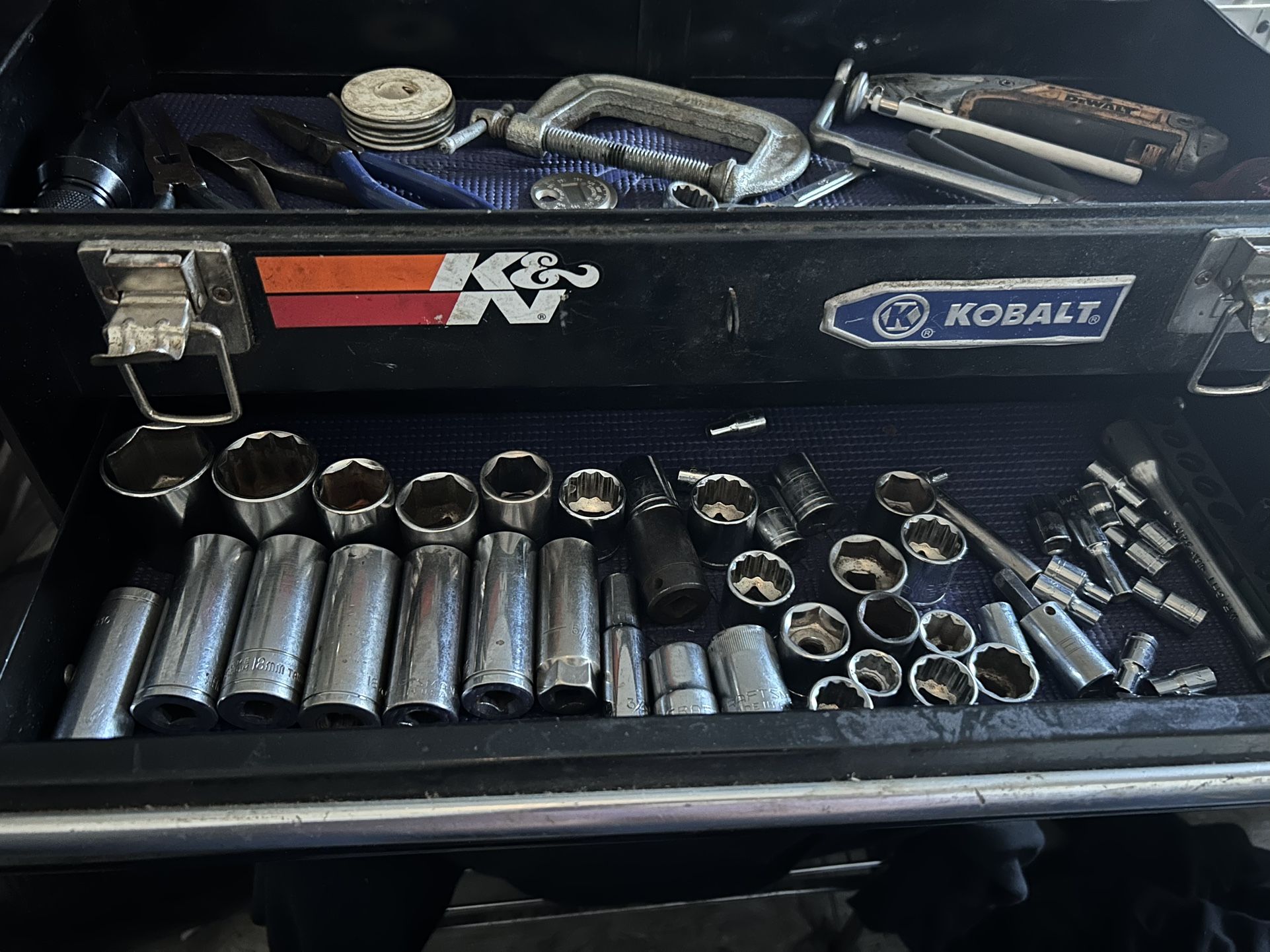 TOOLS & BOX